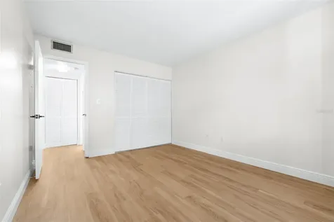 4606 W Gray Street Tampa FL 33609