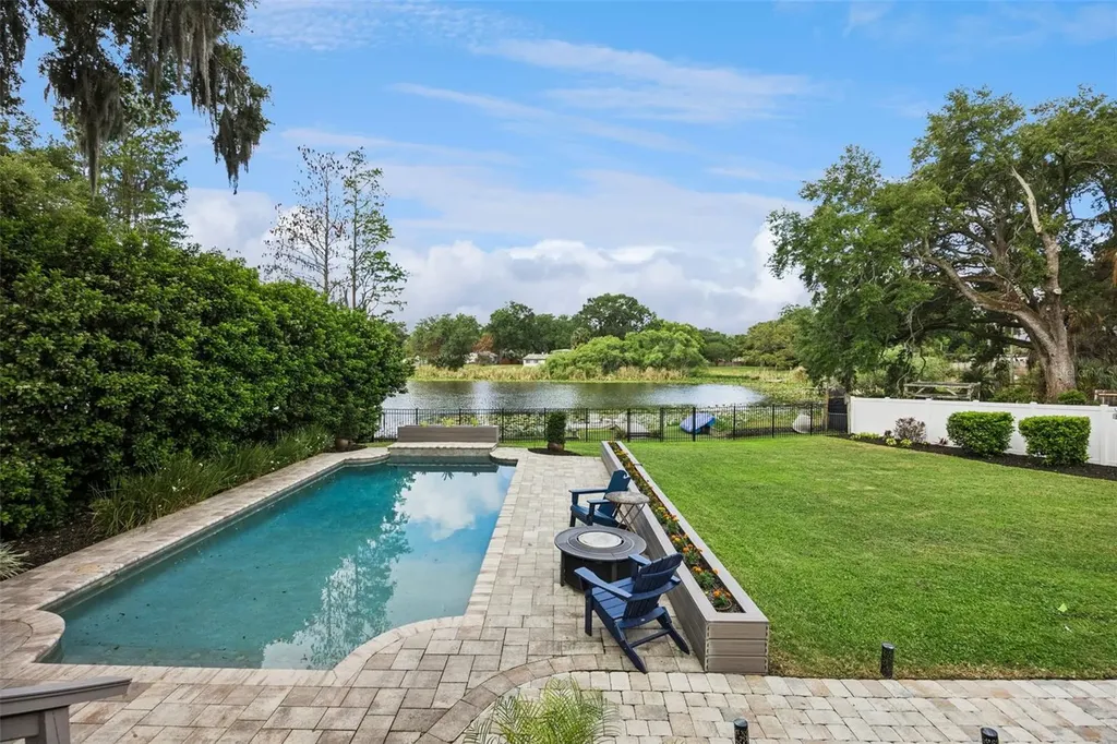 2100 Mae Street Orlando FL 32806