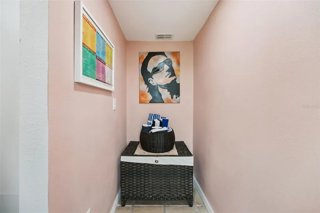 2100 Mae Street Orlando FL 32806