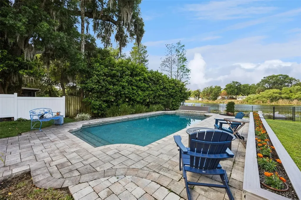 2100 Mae Street Orlando FL 32806