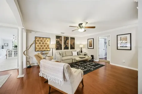 2100 Mae Street Orlando FL 32806