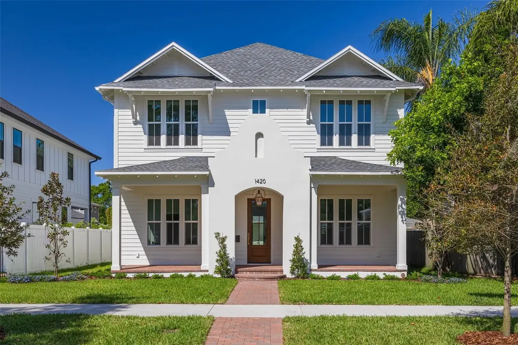 1420 14th Street N St Petersburg FL 33704
