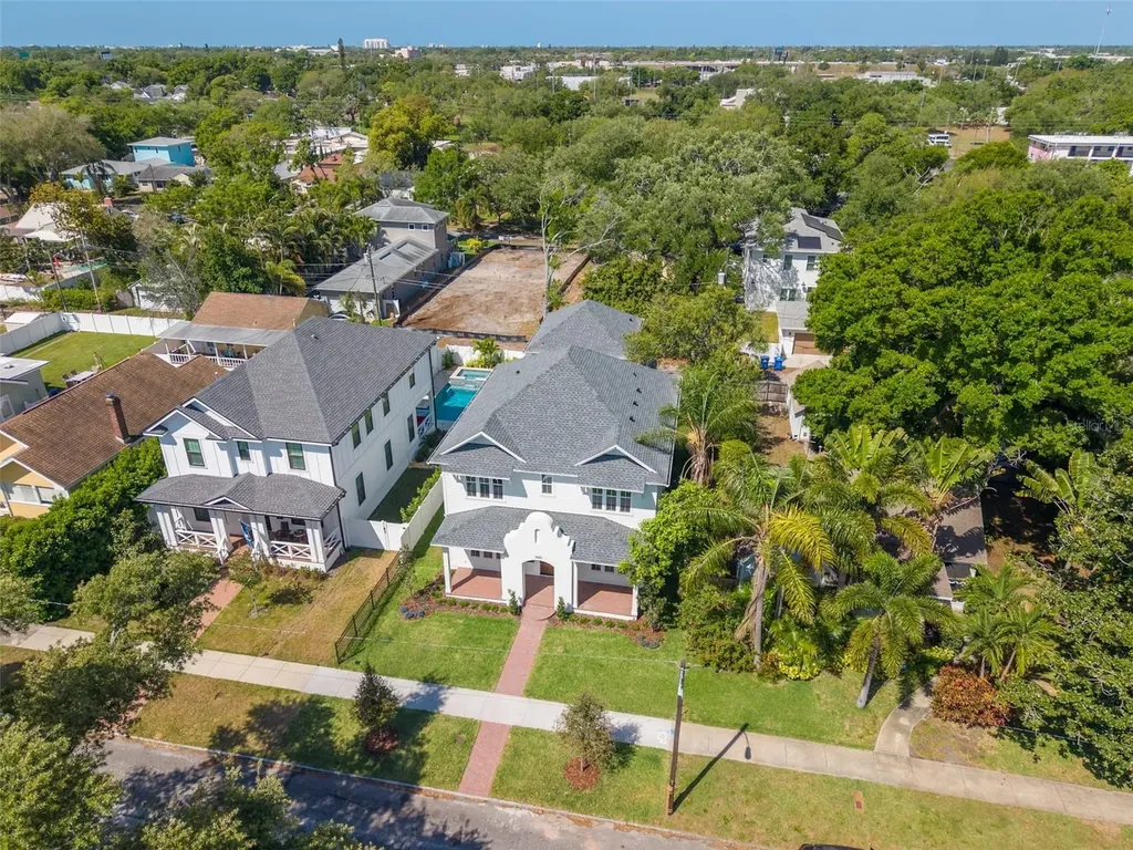 1420 14th Street N St Petersburg FL 33704