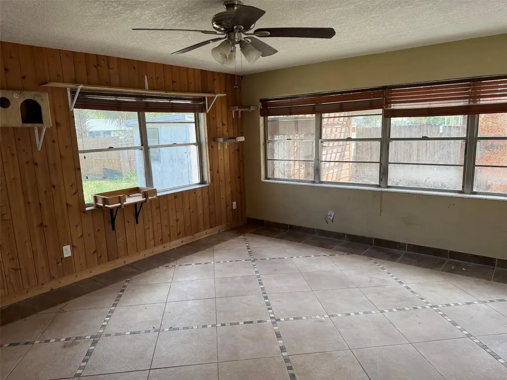 2213 Murdock Boulevard Orlando FL 32817