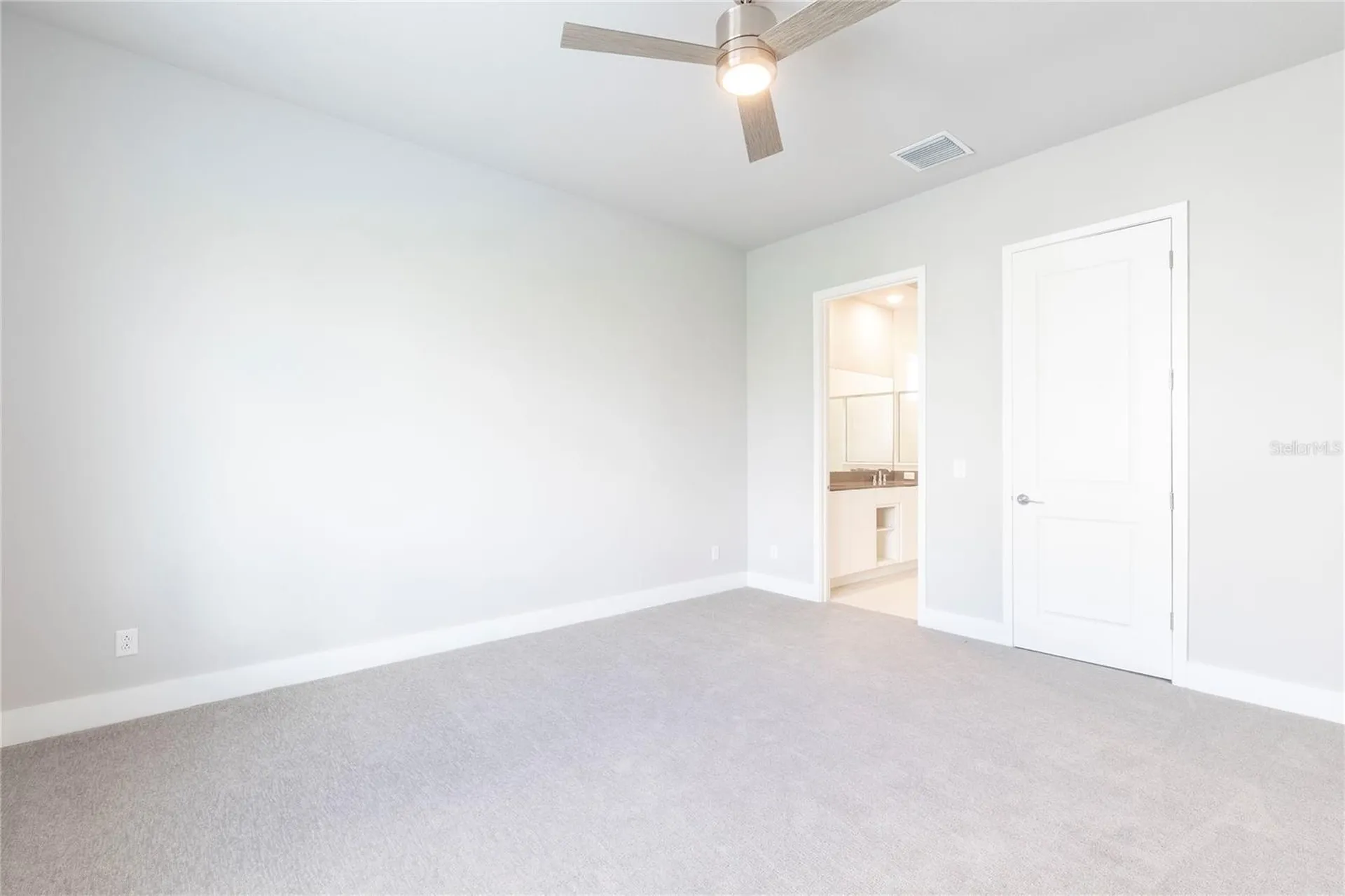 7760 Sandy Ridge Drive Reunion FL 34747