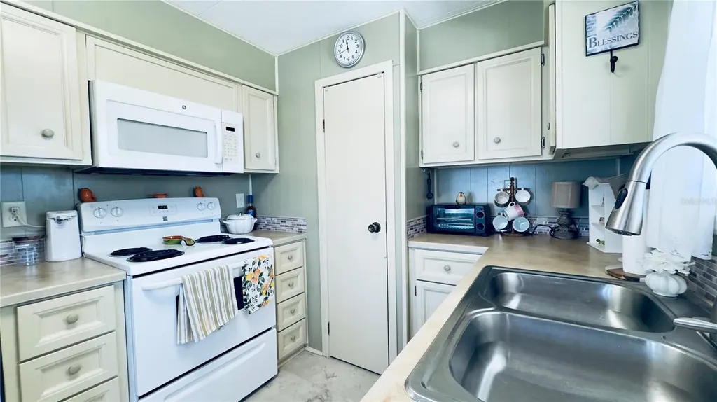 553 Fleetwood Street North Port FL 34287