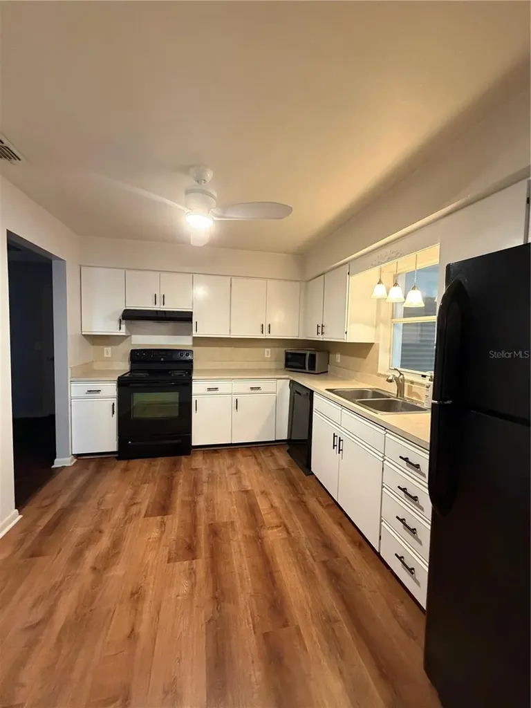 1454 Grand Cayman Circle Winter Haven FL 33884
