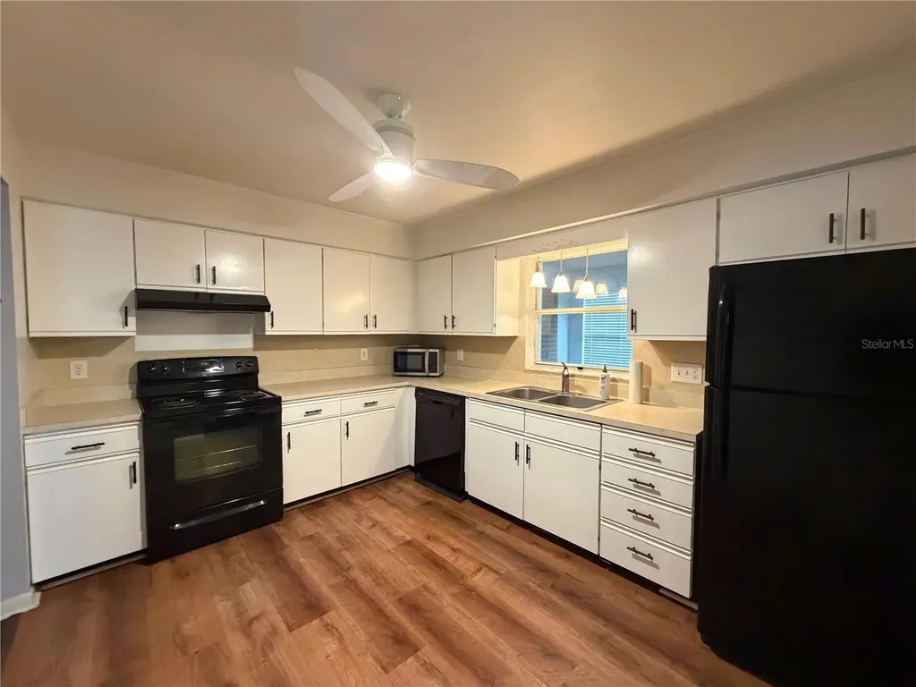 1454 Grand Cayman Circle Winter Haven FL 33884