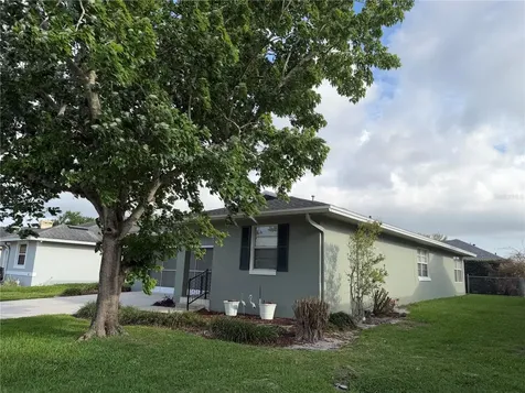1454 Grand Cayman Circle Winter Haven FL 33884