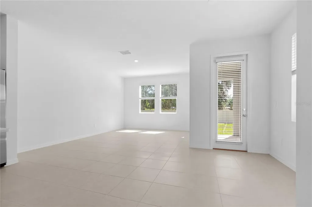 3396 Lapis Lake Drive Zephyrhills FL 33541