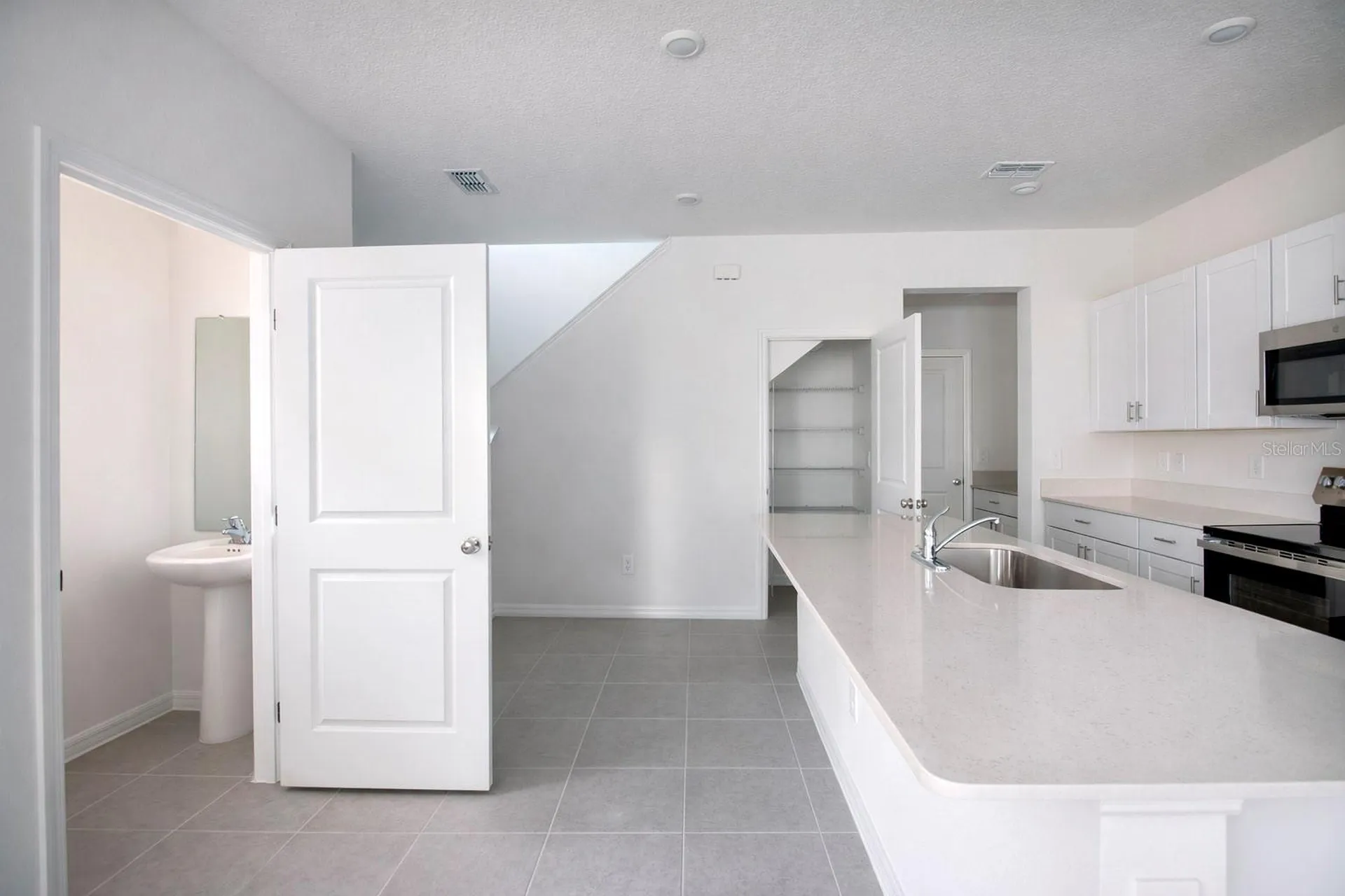 3396 Lapis Lake Drive Zephyrhills FL 33541