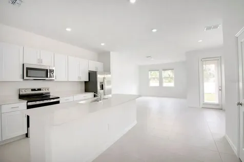 3396 Lapis Lake Drive Zephyrhills FL 33541