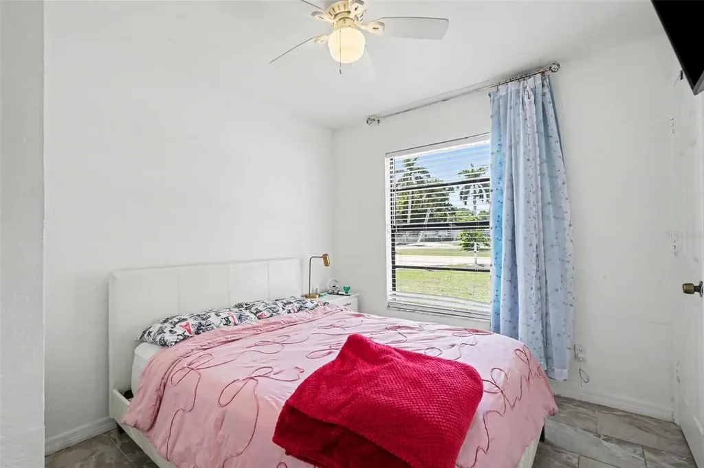 2208/2210 Iris Way Fort Myers FL 33905