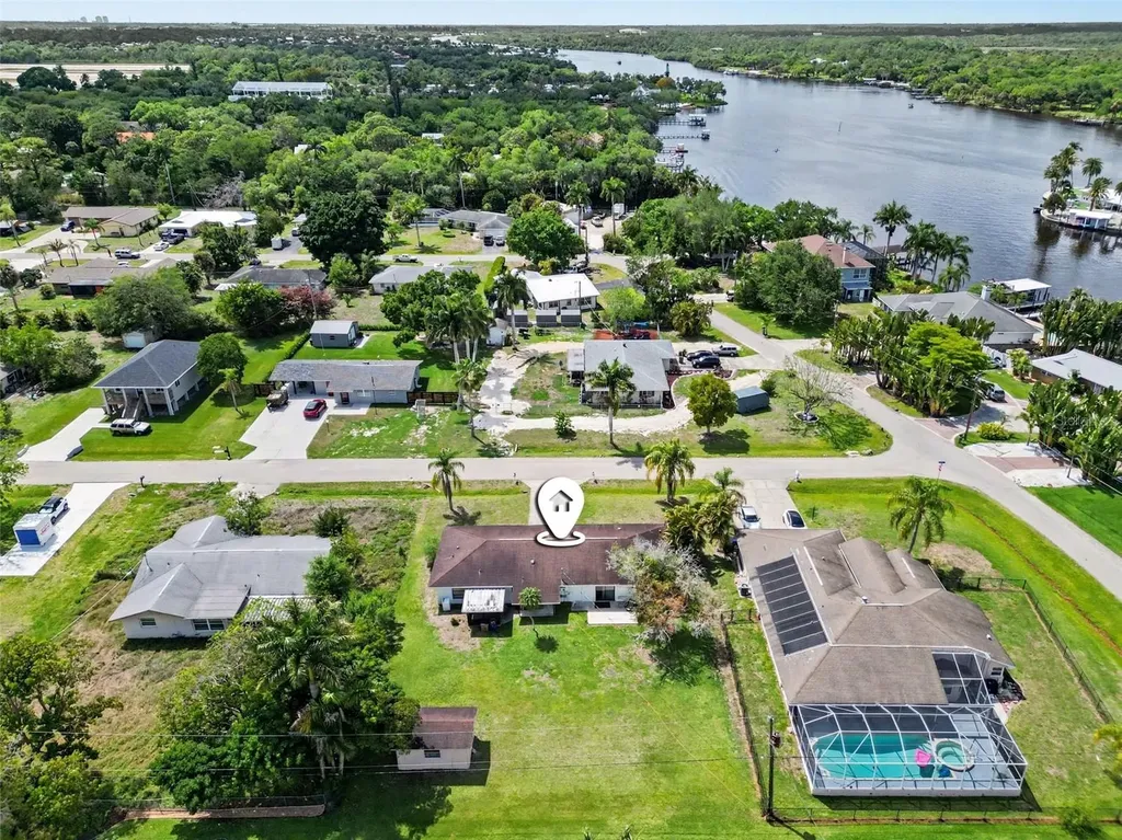 2208/2210 Iris Way Fort Myers FL 33905