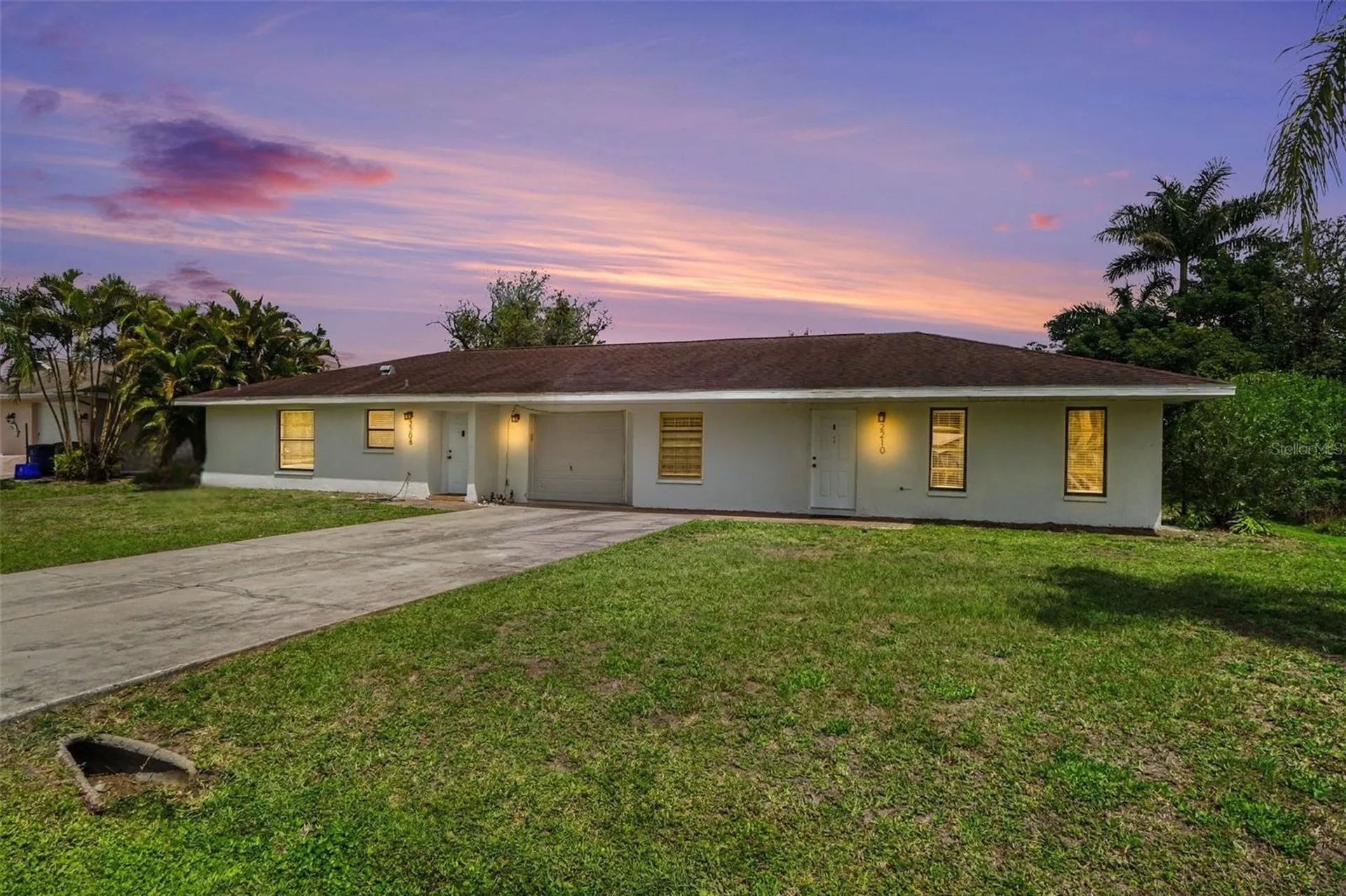 2208/2210 Iris Way Fort Myers FL 33905