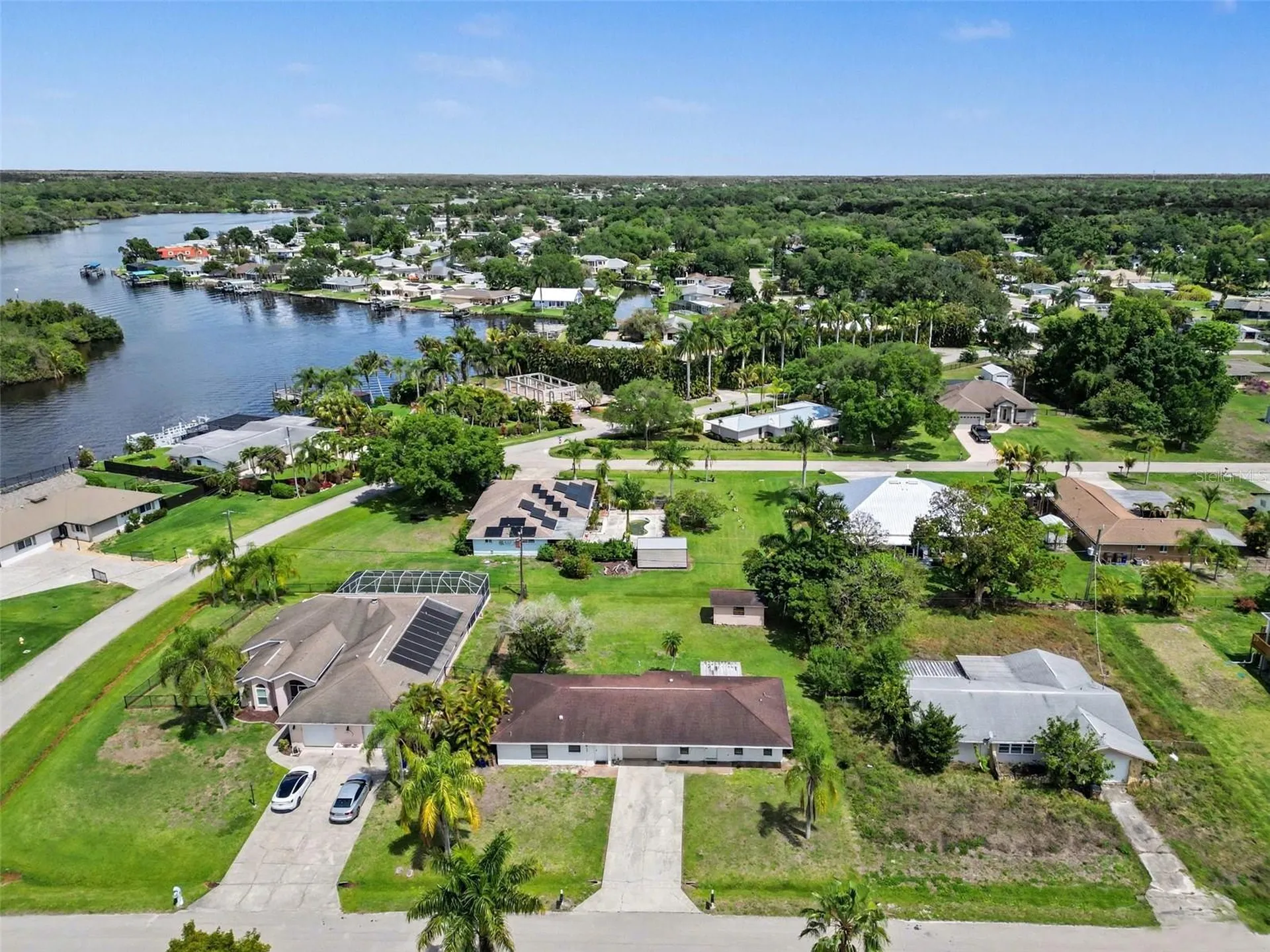 2208/2210 Iris Way Fort Myers FL 33905
