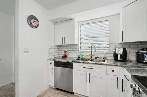 2208/2210 Iris Way Fort Myers FL 33905