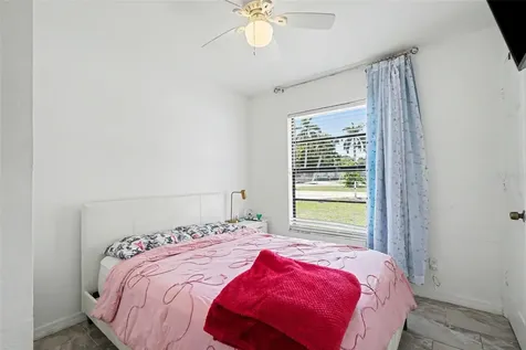 2208/2210 Iris Way Fort Myers FL 33905