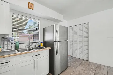 2208/2210 Iris Way Fort Myers FL 33905