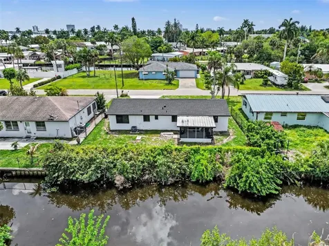 73 Cardinal Drive North Fort Myers FL 33917