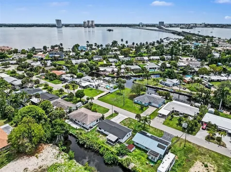 73 Cardinal Drive North Fort Myers FL 33917