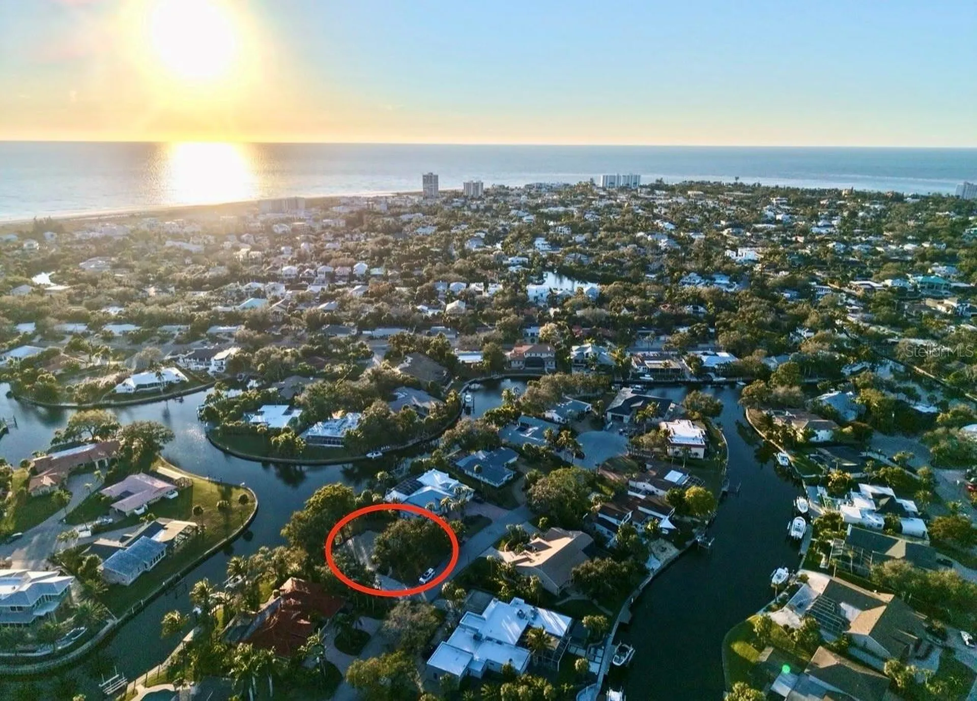 822 Paradise Way Sarasota FL 34242