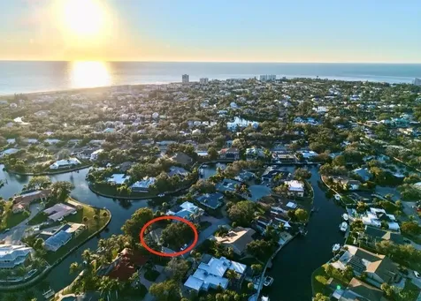 822 Paradise Way Sarasota FL 34242
