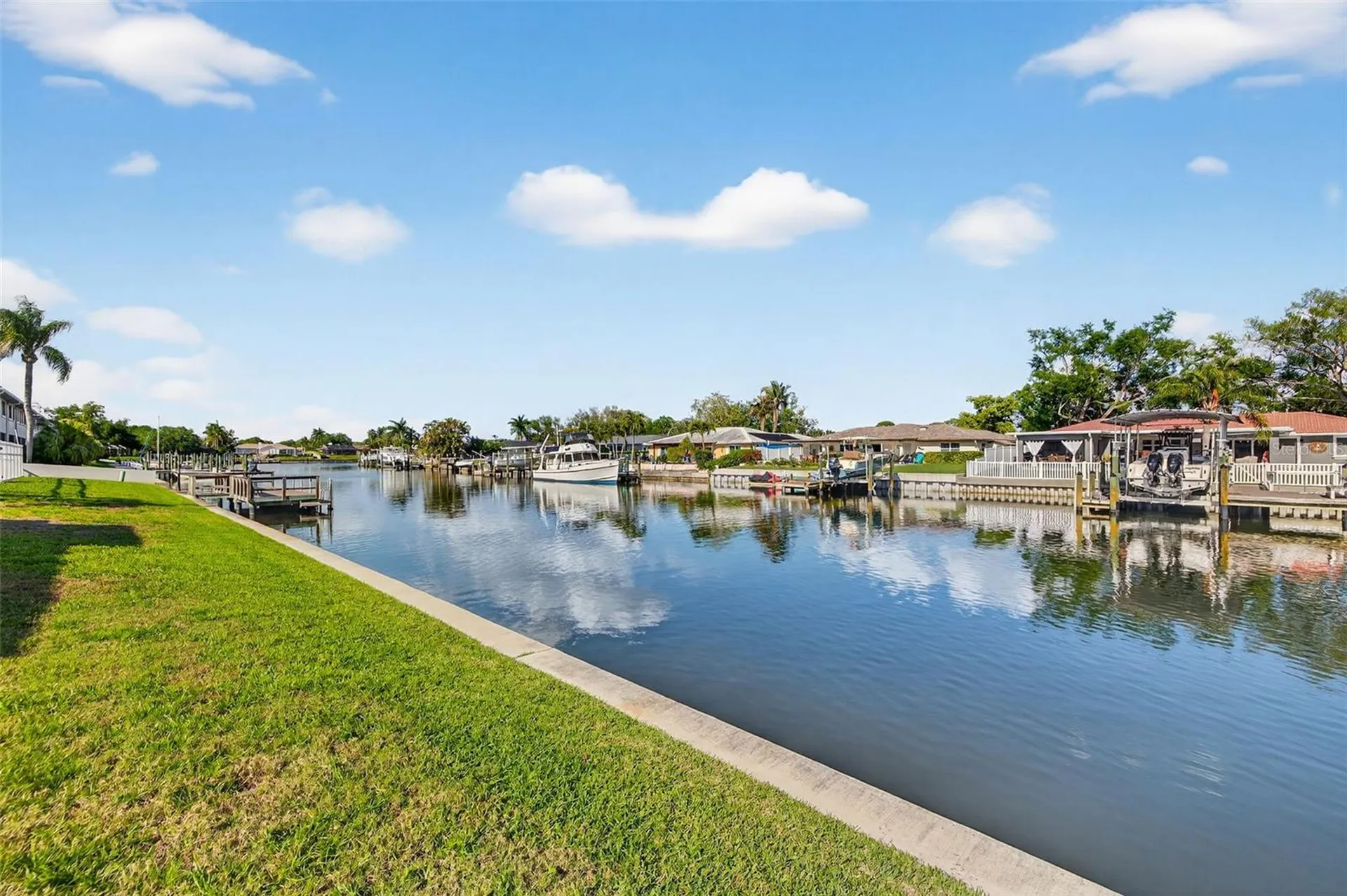 6747 Cape Hatteras Way NE St Petersburg FL 33702