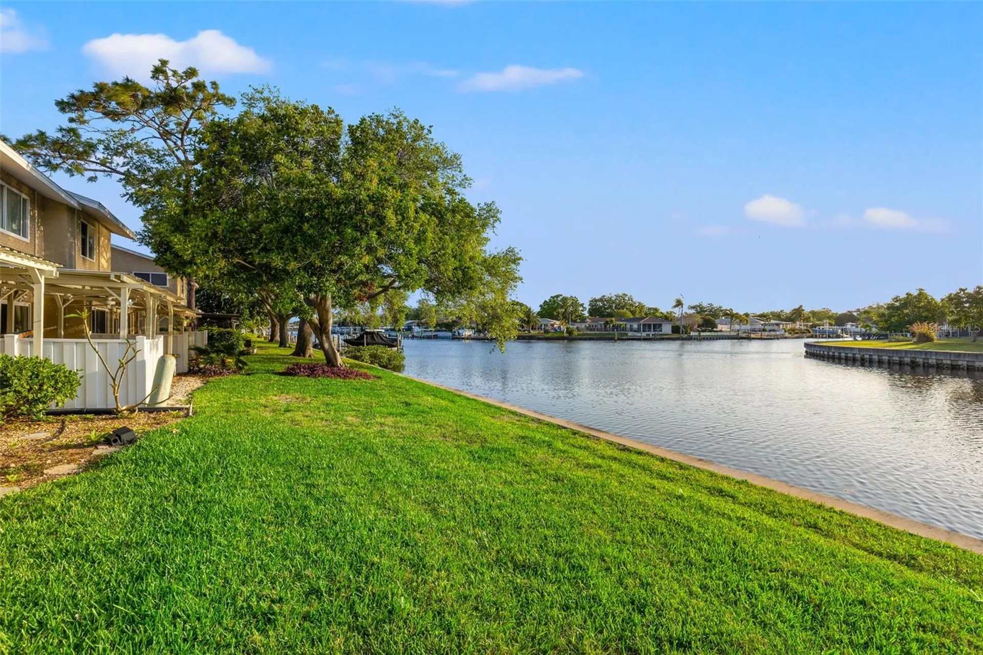 6747 Cape Hatteras Way NE St Petersburg FL 33702