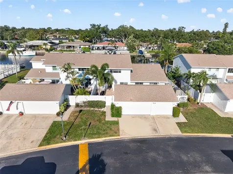 6747 Cape Hatteras Way NE St Petersburg FL 33702