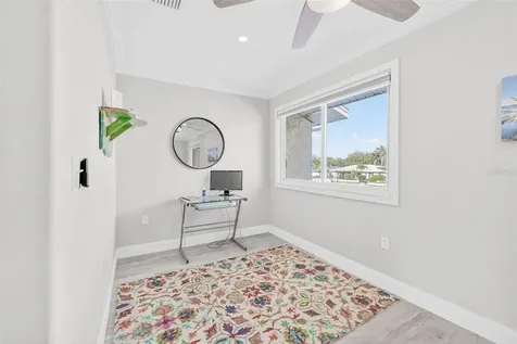6747 Cape Hatteras Way NE St Petersburg FL 33702