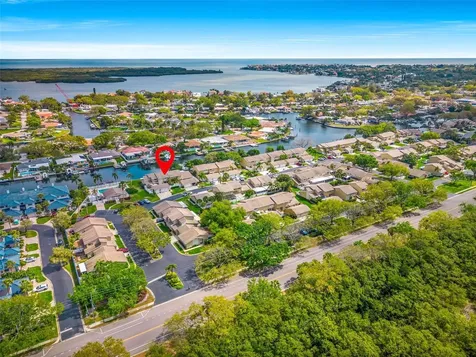 6747 Cape Hatteras Way NE St Petersburg FL 33702