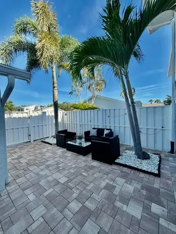 6747 Cape Hatteras Way NE St Petersburg FL 33702