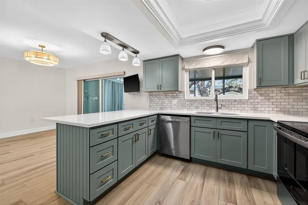 6257 Cape Hatteras Way NE St Petersburg FL 33702