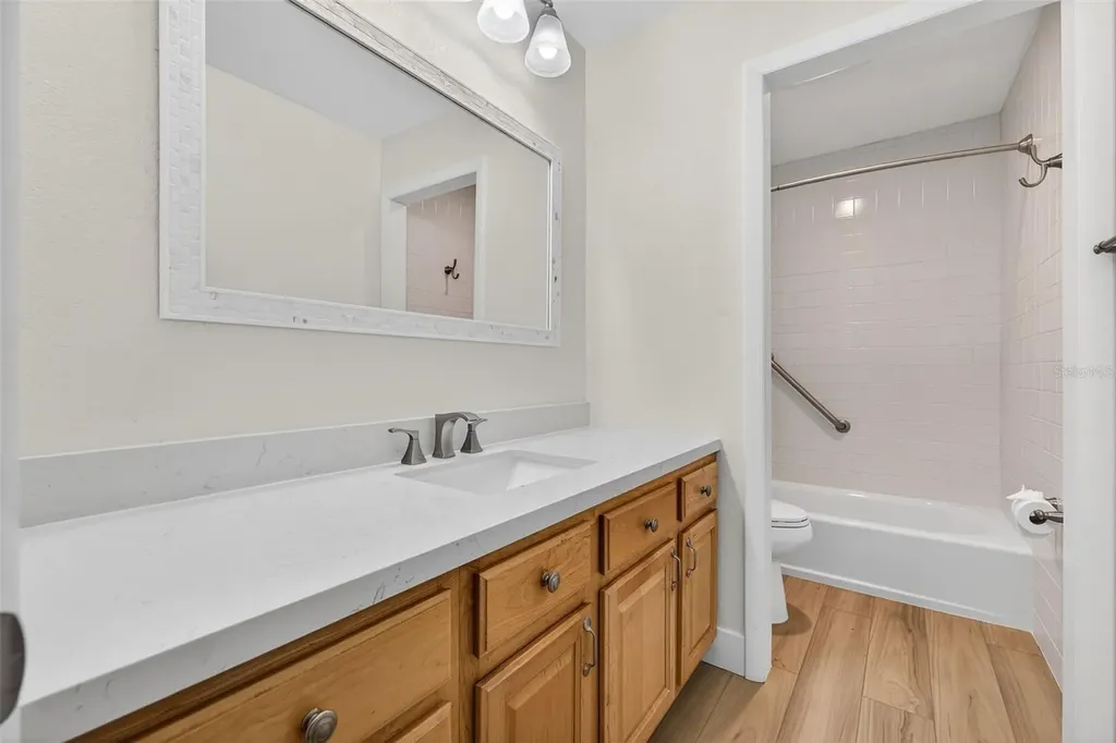 6257 Cape Hatteras Way NE St Petersburg FL 33702
