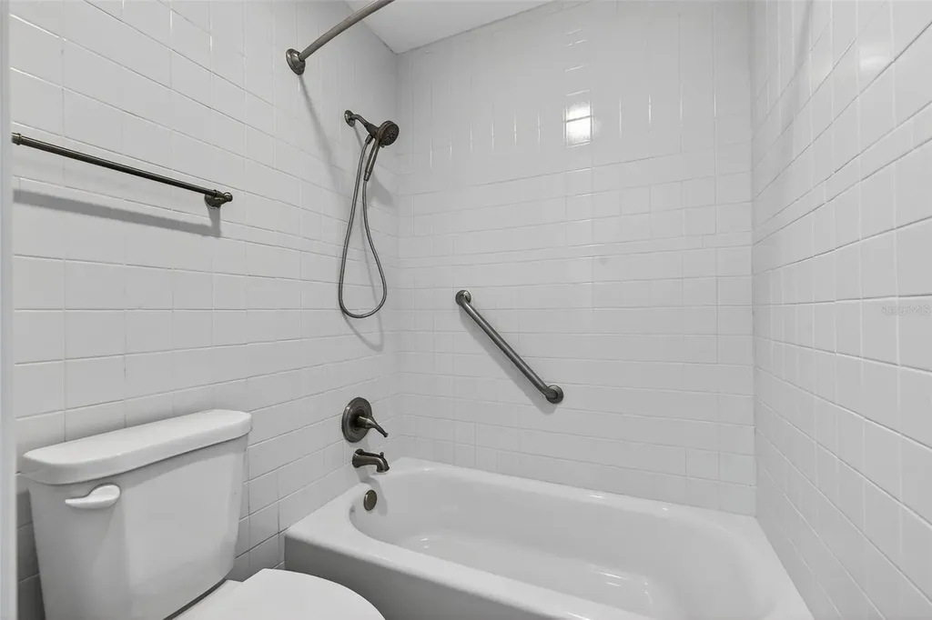 6257 Cape Hatteras Way NE St Petersburg FL 33702