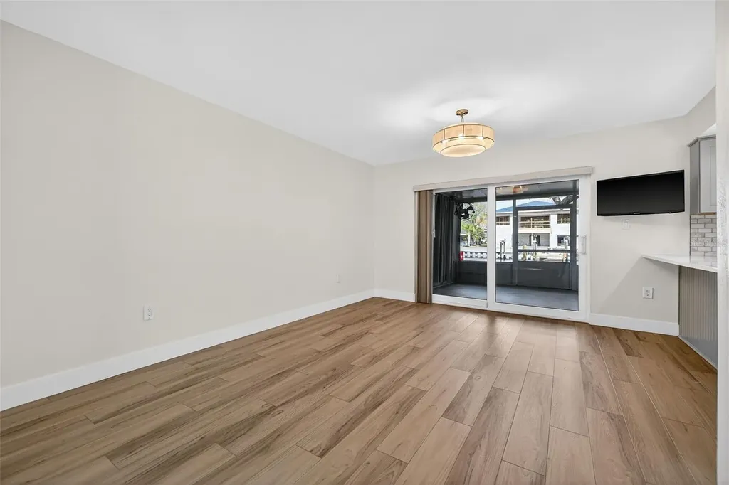 6257 Cape Hatteras Way NE St Petersburg FL 33702