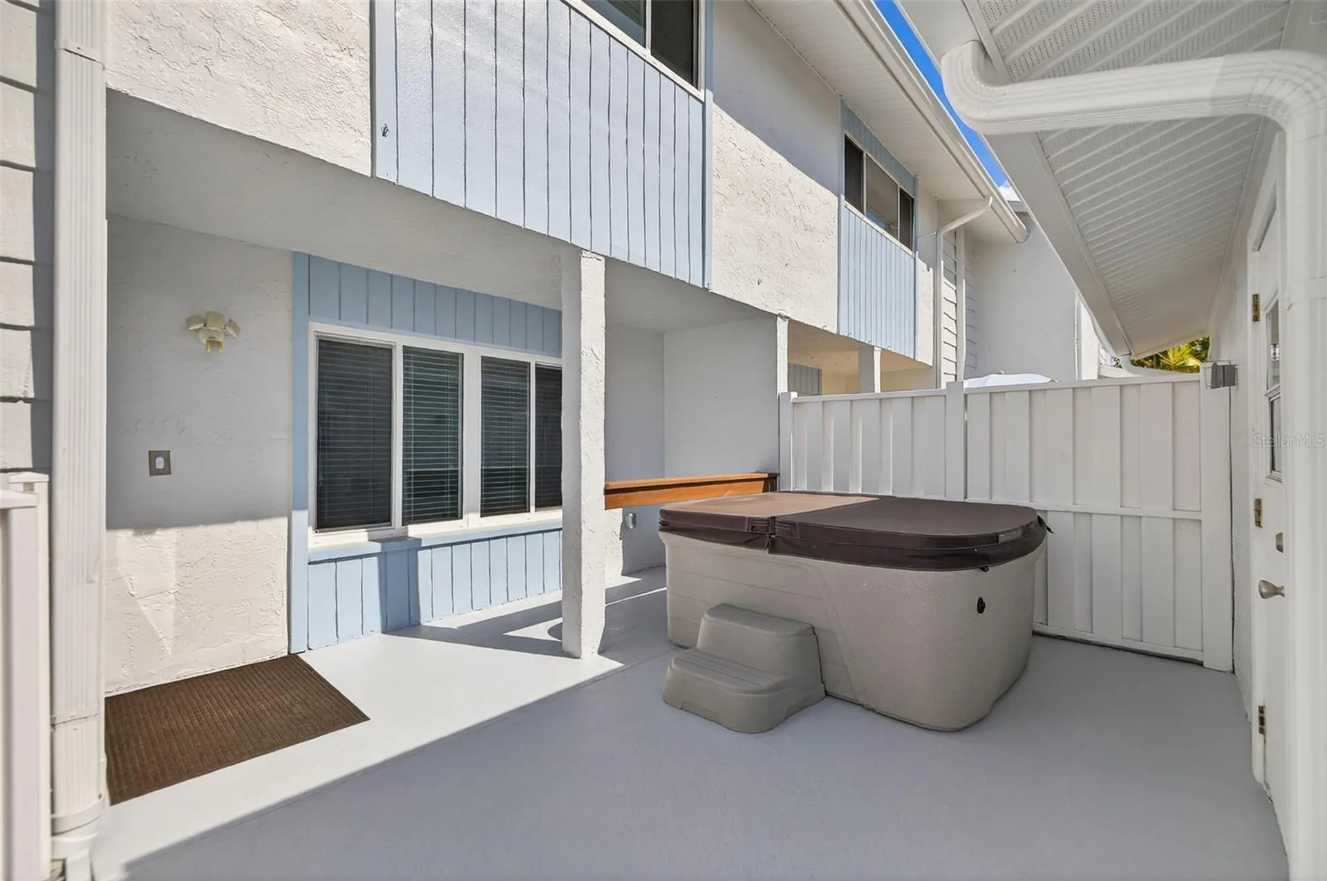 6257 Cape Hatteras Way NE St Petersburg FL 33702