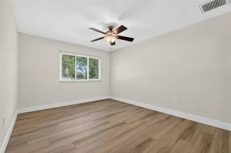 6257 Cape Hatteras Way NE St Petersburg FL 33702