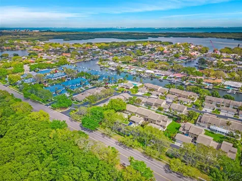 6257 Cape Hatteras Way NE St Petersburg FL 33702