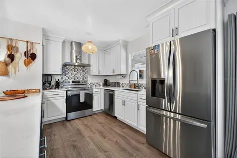 1760 75th Avenue N St Petersburg FL 33702