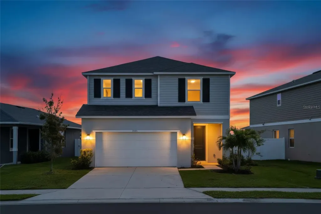 9395 Sandy Bluffs Circle Parrish FL 34219