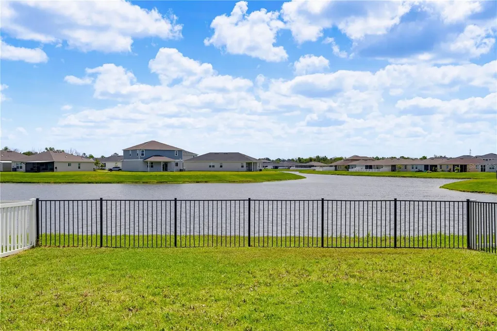 9395 Sandy Bluffs Circle Parrish FL 34219