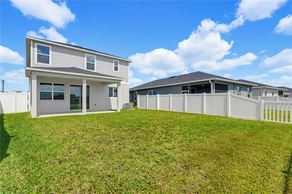 9395 Sandy Bluffs Circle Parrish FL 34219