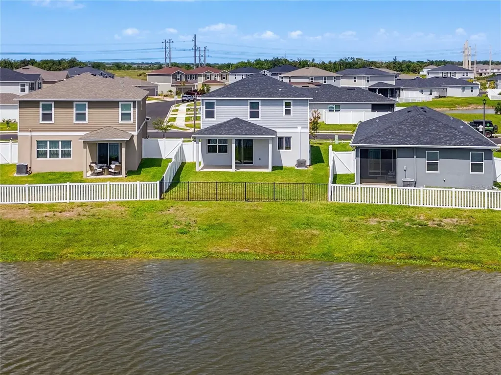 9395 Sandy Bluffs Circle Parrish FL 34219