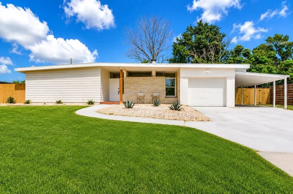 2753 Valencia Drive Sarasota FL 34239