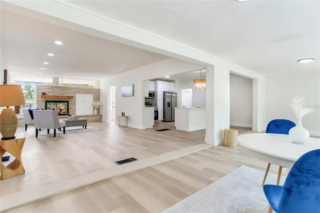 2753 Valencia Drive Sarasota FL 34239