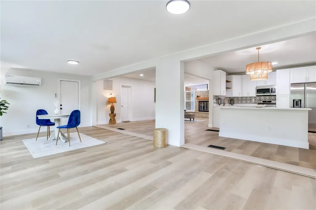 2753 Valencia Drive Sarasota FL 34239