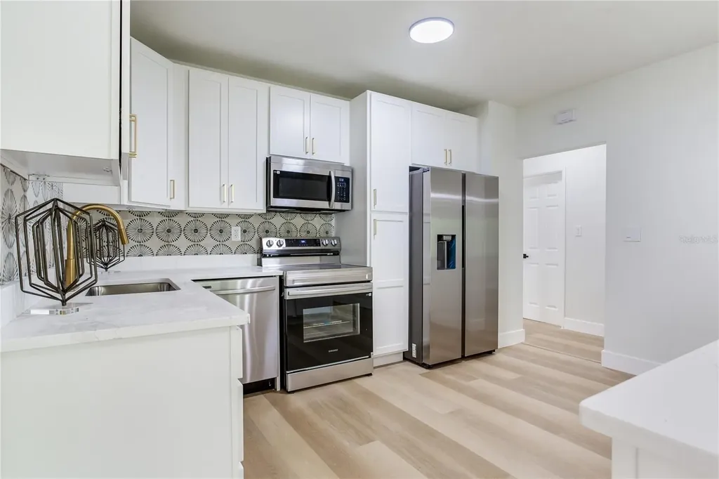 2753 Valencia Drive Sarasota FL 34239