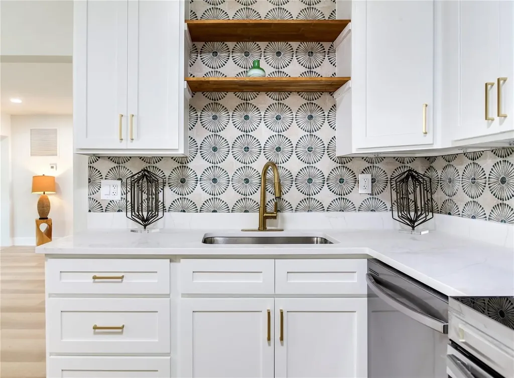 2753 Valencia Drive Sarasota FL 34239